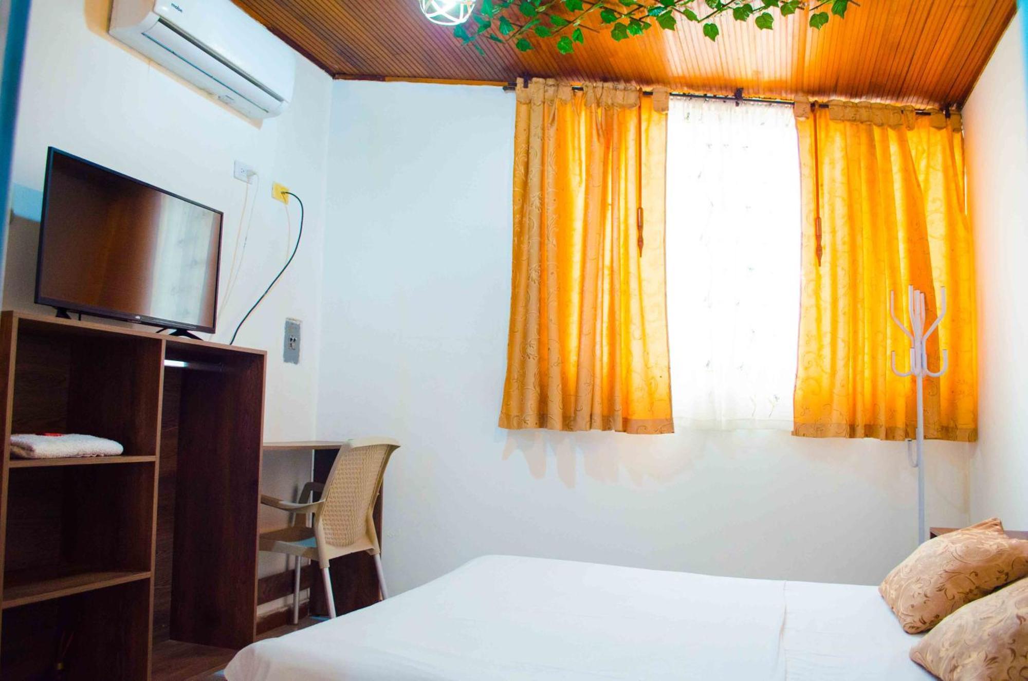 Hotel Elimar จีราร์ดอท ภายนอก รูปภาพ