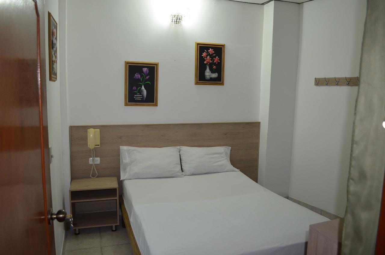 Hotel Elimar จีราร์ดอท ภายนอก รูปภาพ